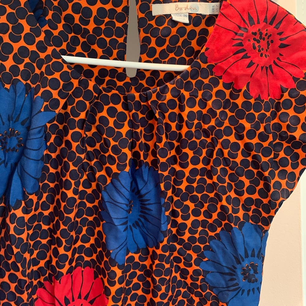 Boden Top~Size 2 - Picture 2 of 5